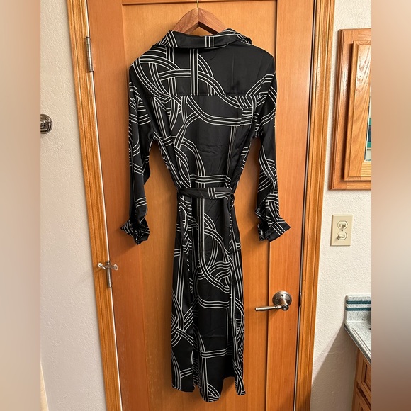 H&M Long Sleeve Navy Dress Women’s Size M NWT - Picture 2 of 3